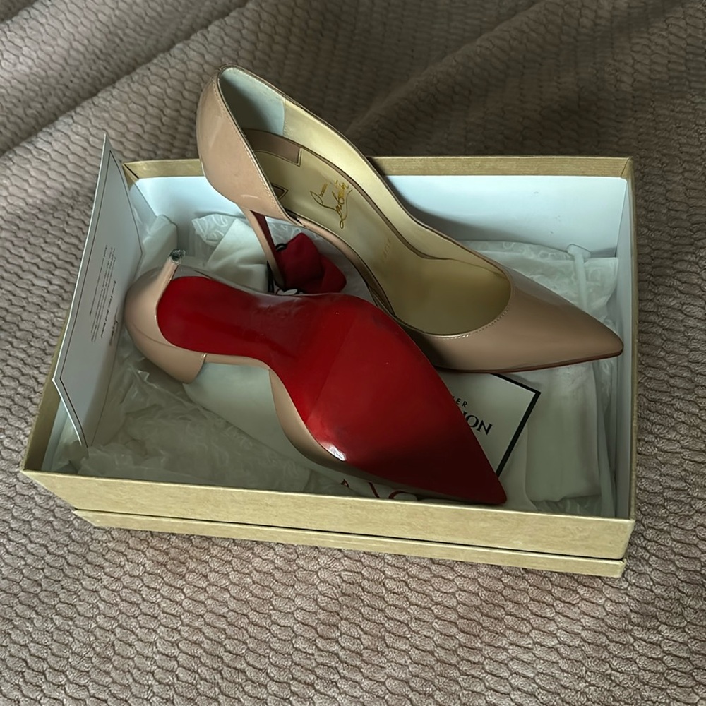 Christian Louboutin Iriza 100mm Nude Size 40